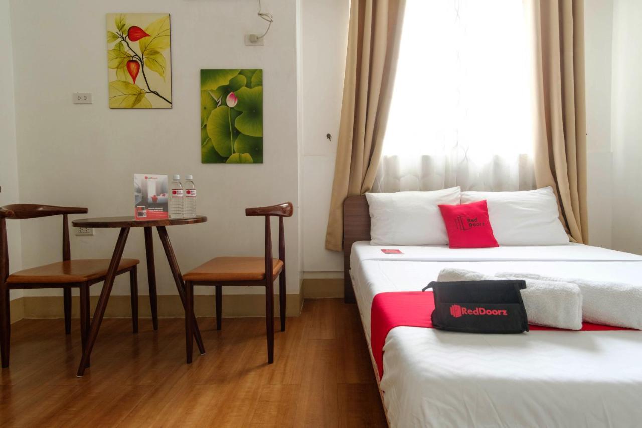 Reddoorz Near V Mapa Station Hotel Manila Bagian luar foto