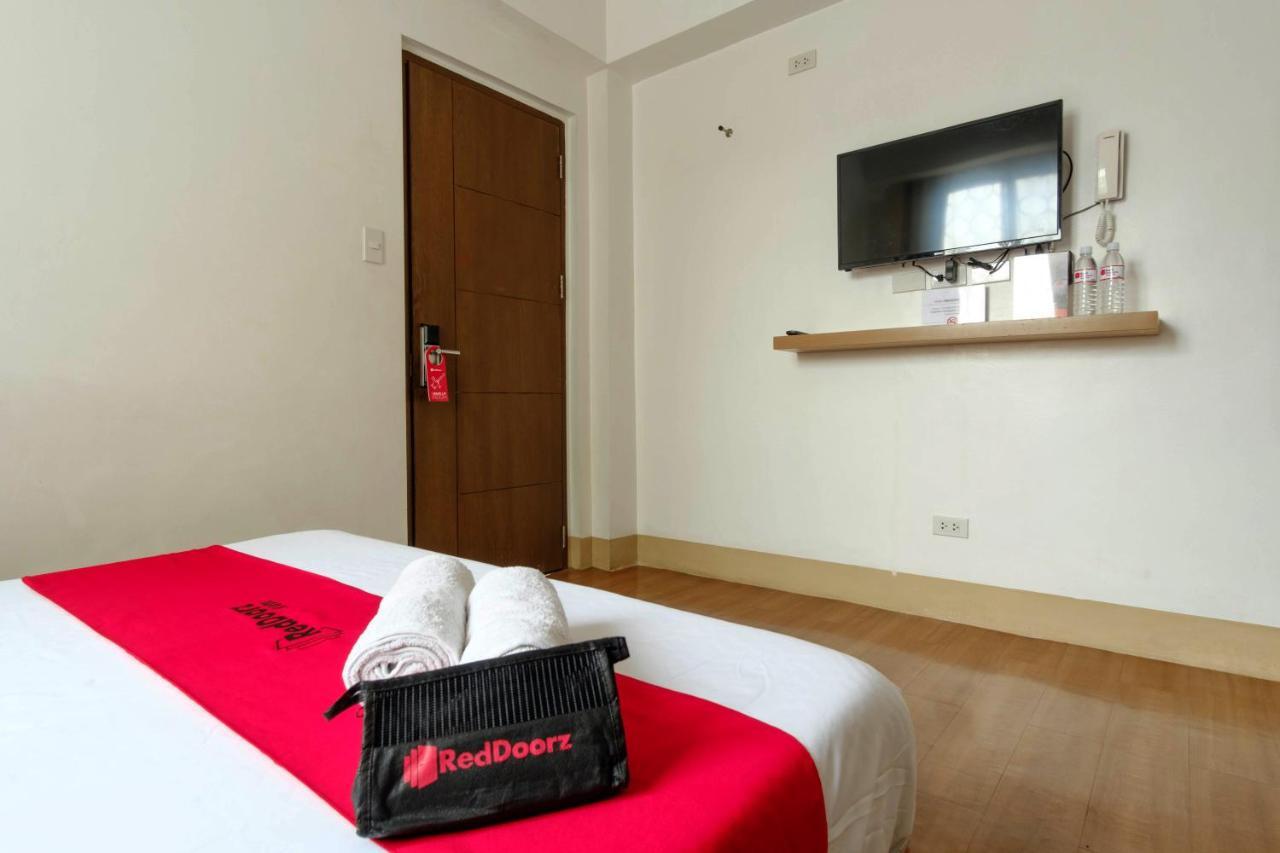 Reddoorz Near V Mapa Station Hotel Manila Bagian luar foto